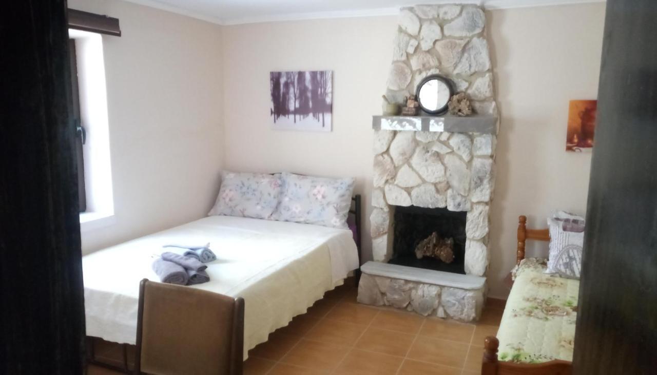 Argiris Old City House 1 กาลัมปากา ภายนอก รูปภาพ